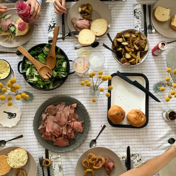 Mesa Anfitriones comida