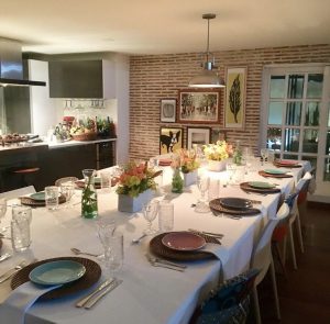 mesa servida cena clandestina